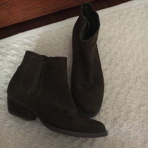 Dark green ankle boot size 8