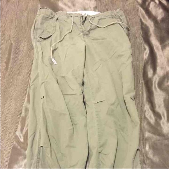 Ambercrombie size med. baggy army pants.