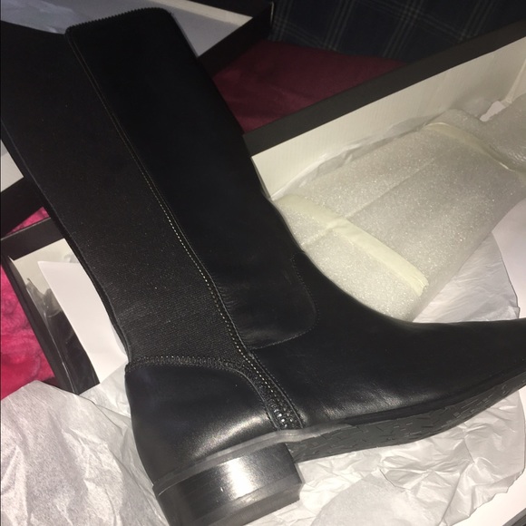 TAHARI BOOTS BEAUTIFUL LEATHER!