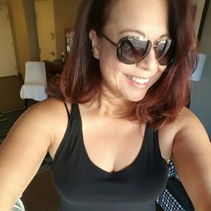 Meet your Posher, Eva