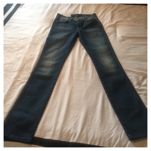 ✨Brand New 7 For All Mankind Kimmie Jeans✨ - Picture 2 of 4