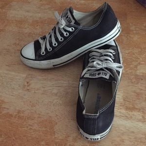 Black converse