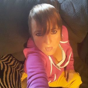 Meet your Posher, Cecelia