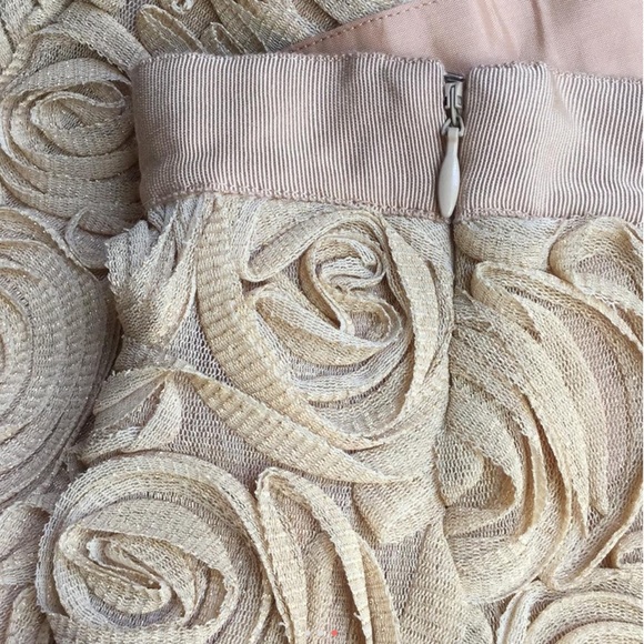 📣 Pencil Skirt 📣 - Picture 3 of 4