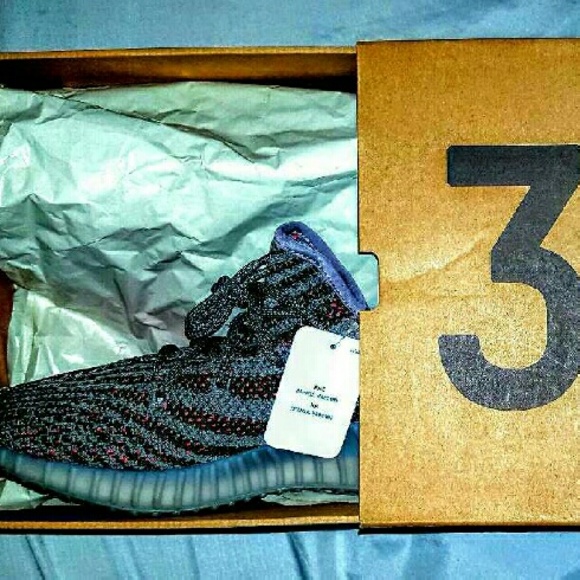 Authentic Yeezy 350 V2 Beluga/Solar red