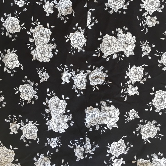 Floral miniskirt - Picture 2 of 2