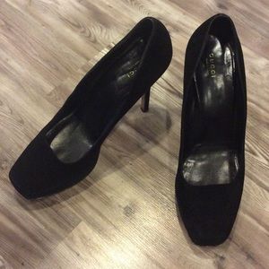 Gucci Shoes - Gucci platform pumps