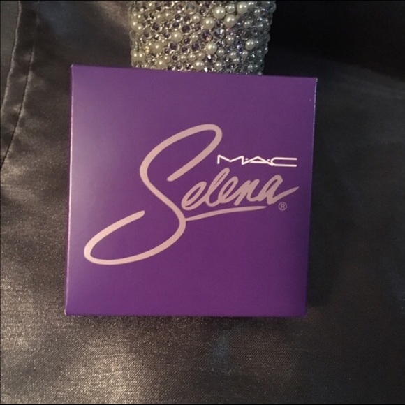 Selena MAC blash