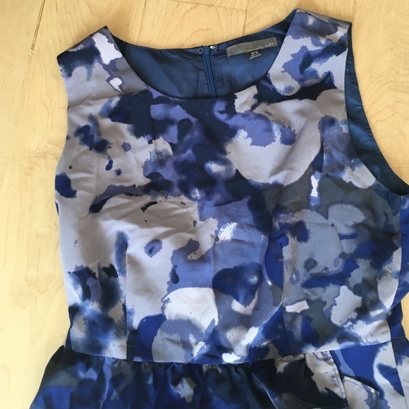 Blue pattern dress with accent on waist - Picture 3 of 3