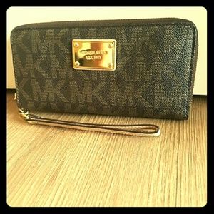 Michael Kors wallet