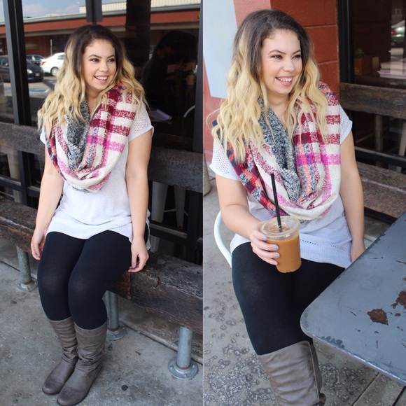 LAST ONE!Soft Oversized Plaid Fringe Blanket Scarf - Picture 2 of 4