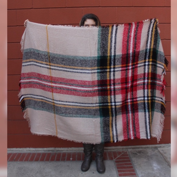 LAST ONE!Soft Oversized Plaid Fringe Blanket Scarf - Picture 4 of 4