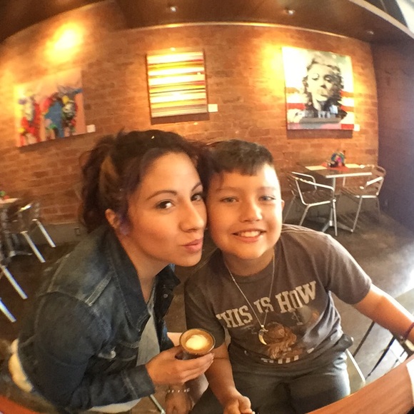 Meet your Posher, Alisa - Picture 3 of 4