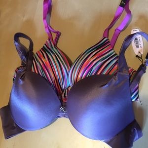 Bundle 🎉 2 VS push up bras!! NWT