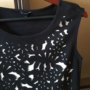 Ann Taylor Top- Unique b&w cutout design Sz Small