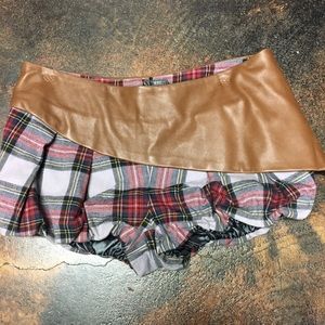 LAMB real leather plaid bubble short.