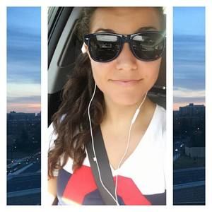 Meet your Posher, Alyssa