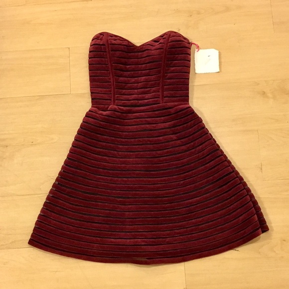 HP!! Parker Red velvet, Sleeveless dress