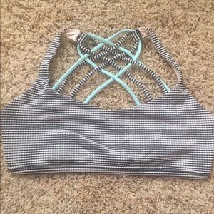 Lululemon free to be sports bra