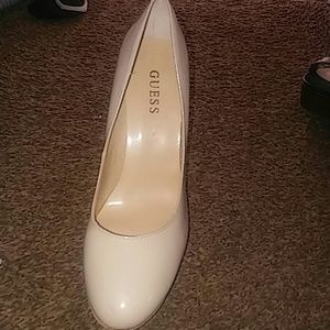 Guess heels brand new
