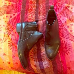 Forever 21 Chelsea Boots