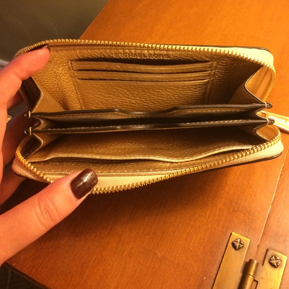 New Michael Kors gold wristlet - Picture 2 of 3