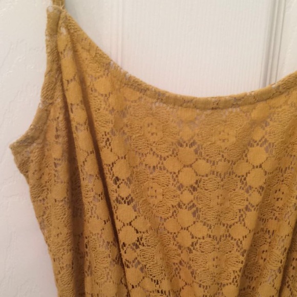 Charlotte Russe gold lace dress - Picture 1 of 3