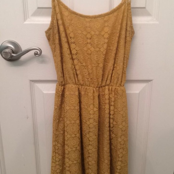 Charlotte Russe gold lace dress - Picture 2 of 3