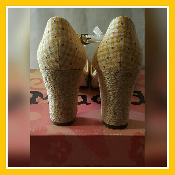 MUDD CONCHA FABRIC T-STRAP PLATFORM - Picture 4 of 7