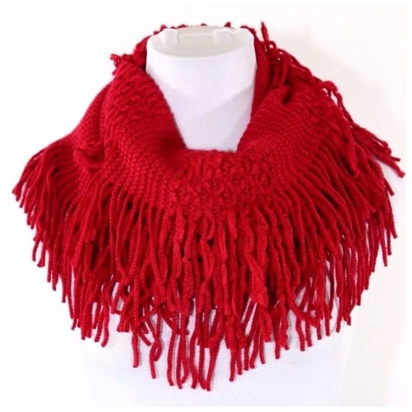 ‼️LAST ONE Red Knit Fringe Infinity Scarf B199 - Picture 2 of 4