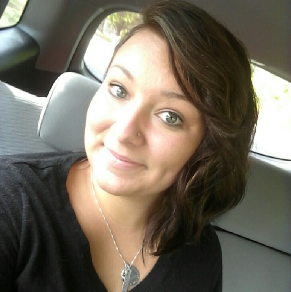 Meet your Posher, Haley - Picture 1 of 1