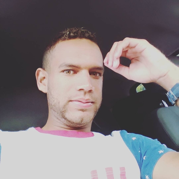 Meet your Posher, Ariel - Picture 1 of 1