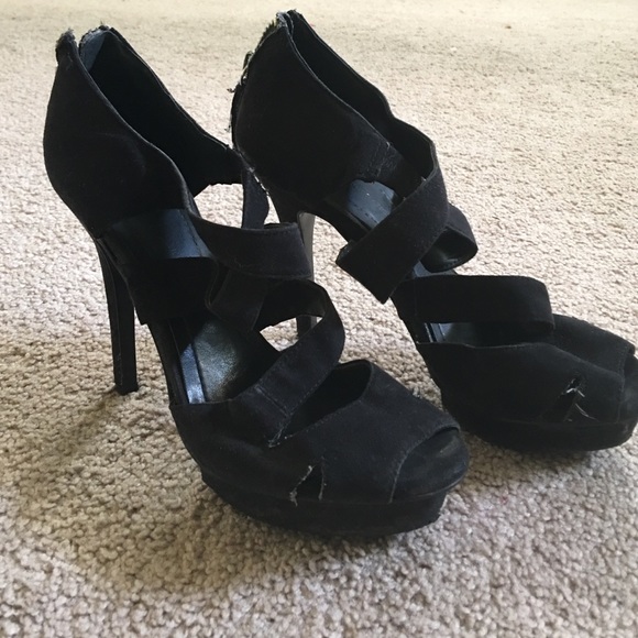 🎈 today only 🎈BCBG heels