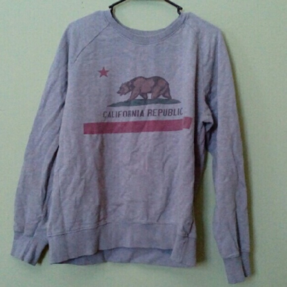 California Republic light Sweater