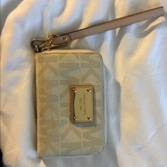 Michael Kors iPhone wristlet wallet