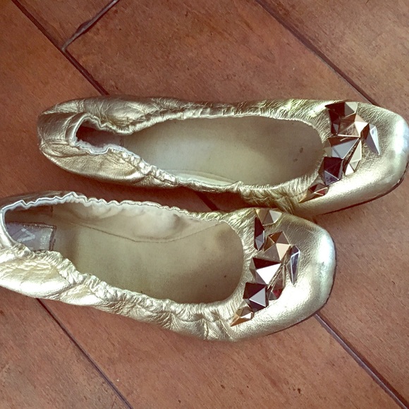Gold Slip on size 7.5