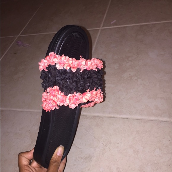 Flower slipper - Picture 2 of 3