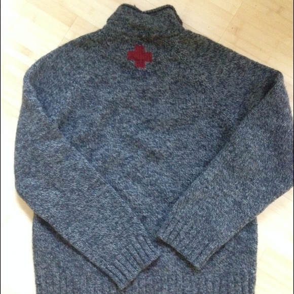 Abercrombie \u0026 Fitch Sweater Red Cross