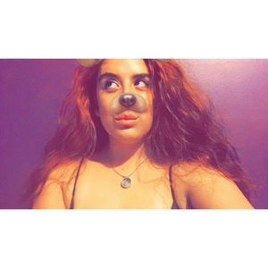 Meet your Posher, Brissa