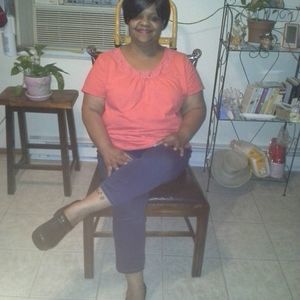 Meet your Posher, Valarie