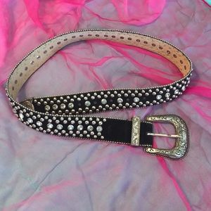 Small detailed rhinestones belt