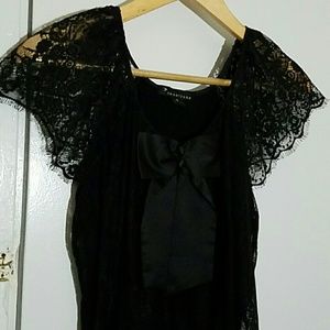 Forever 21 Blouse size S w/ Bow Detail