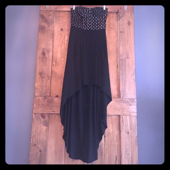 Classy BCBG strapless dress