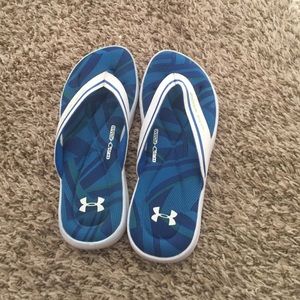 under armour flip flops
