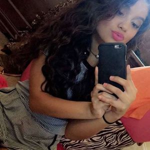 Meet your Posher, Adrianna