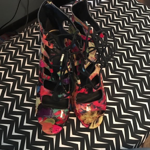 Shi florals high heel