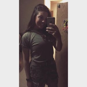 Meet your Posher, Kayla