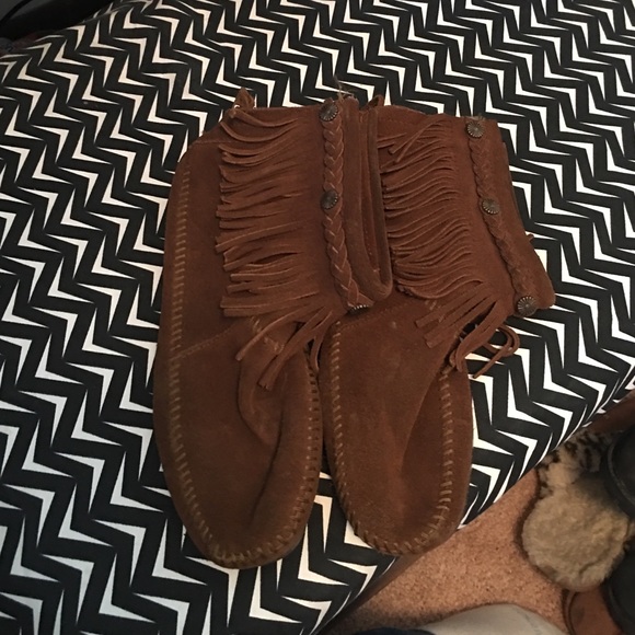 Minnetonka low booties