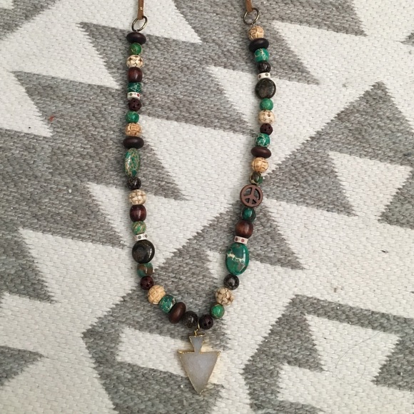 Quartz arrowhead necklace - Picture 2 of 4