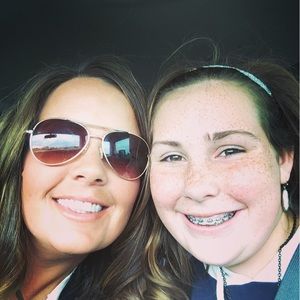 Meet your Posher, Kenzie